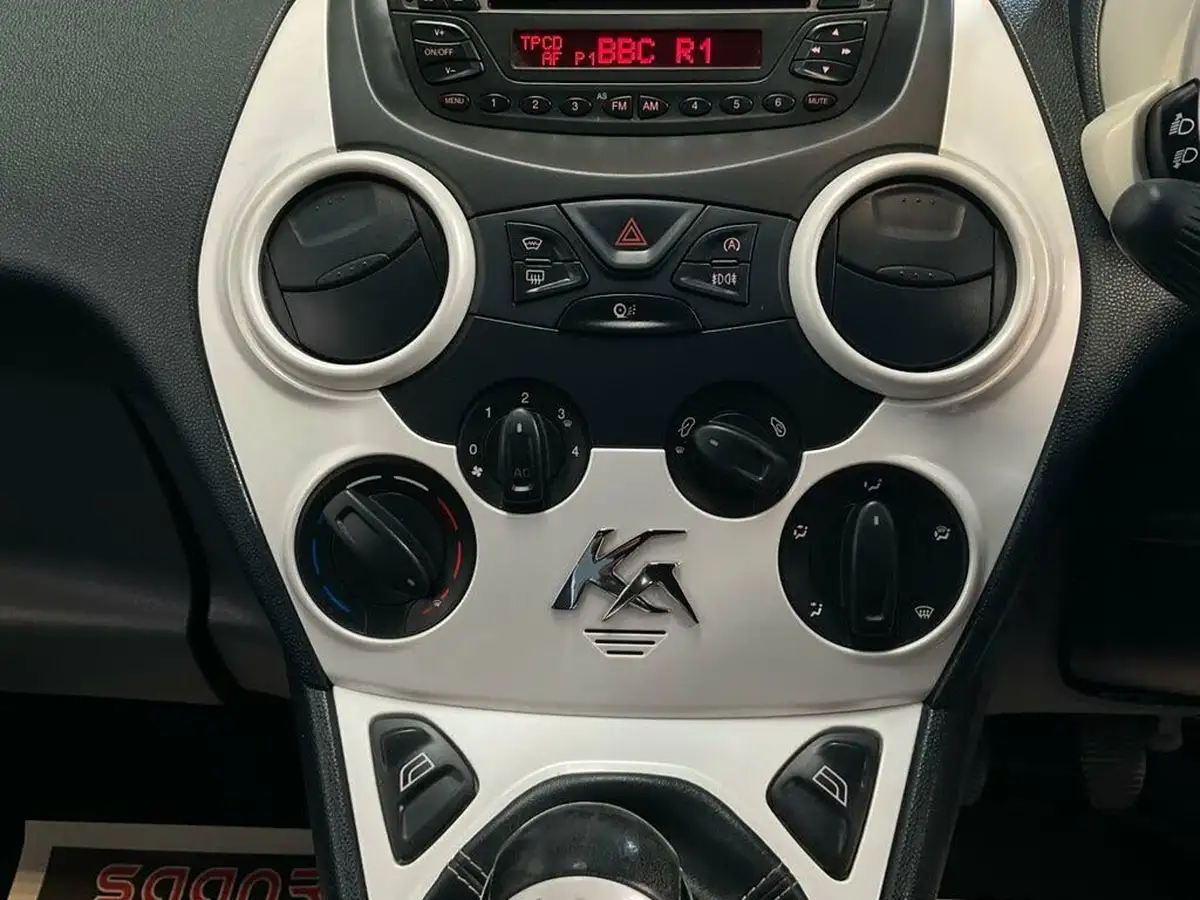 2016-ford-ka-12-zetec-white-edition-big-35