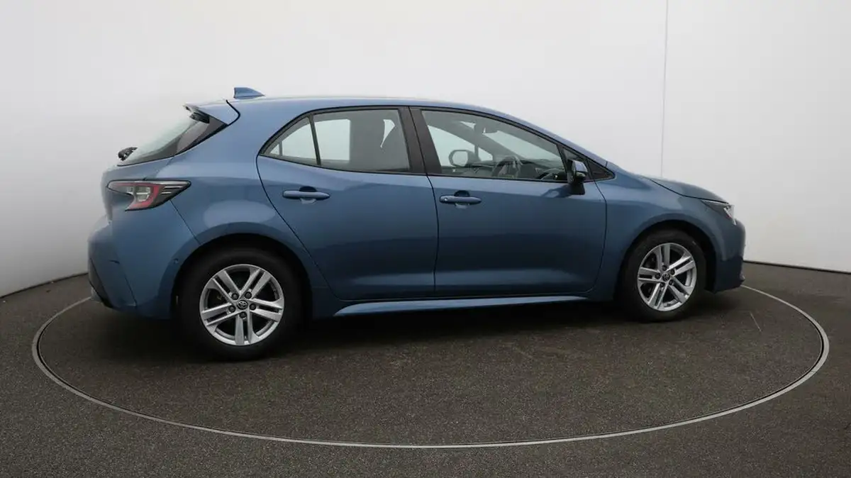 2021-toyota-corolla-18-vvt-i-icon-tech-spare-wheel-hatchback-5d-big-51