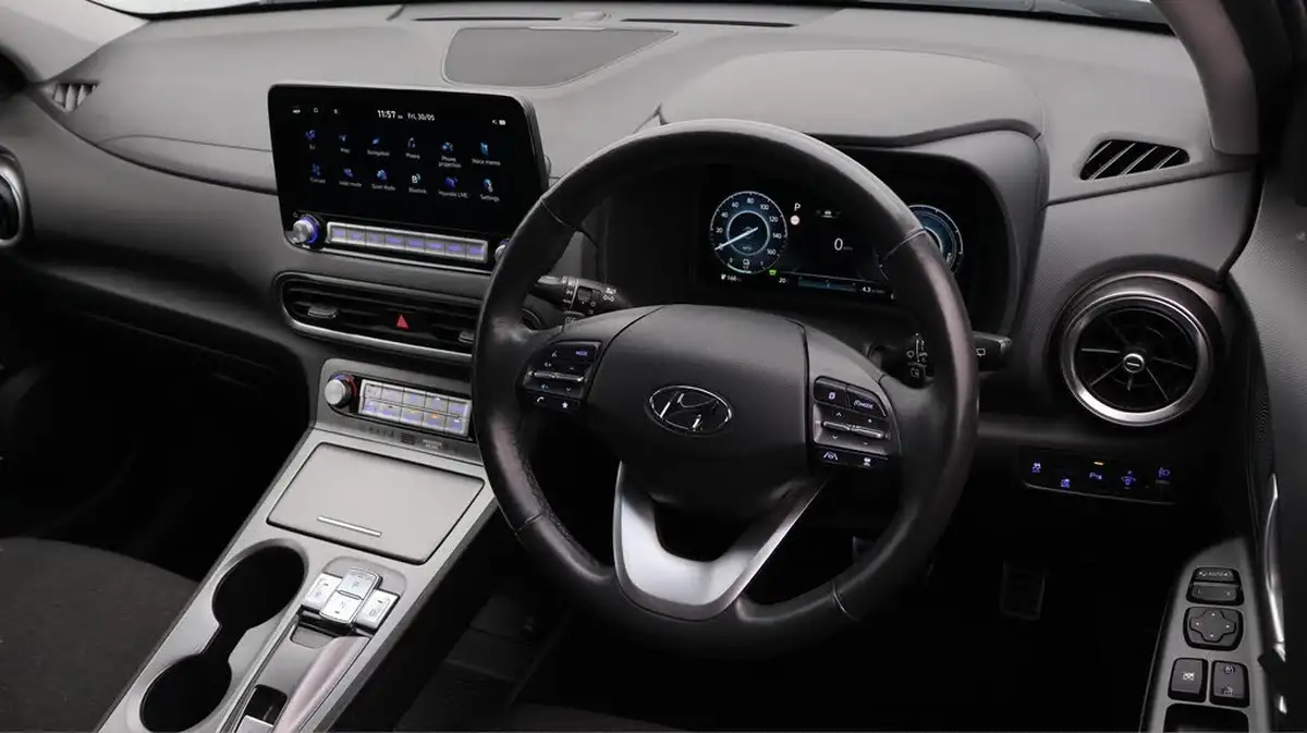 2022-hyundai-kona-e-premium-204ps-64kwh-7kw-obc-big-9