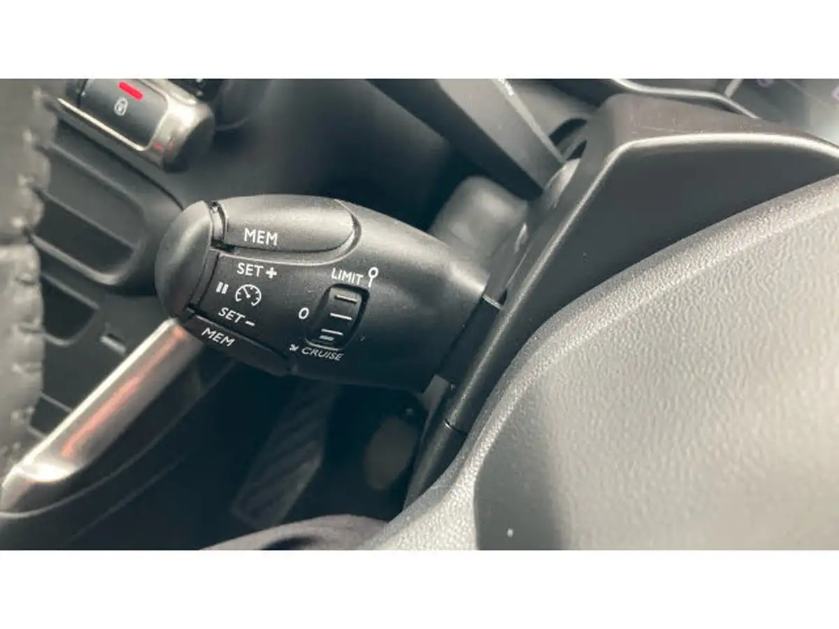 2022-citroen-c3-aircross-12-puretech-shine-110ps-big-28