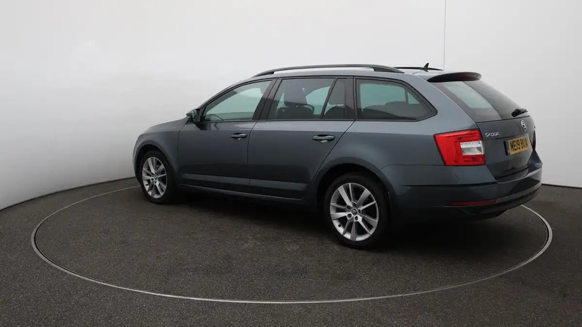 2019-skoda-octavia-20tdi-se-l-estate-dsg-big-56