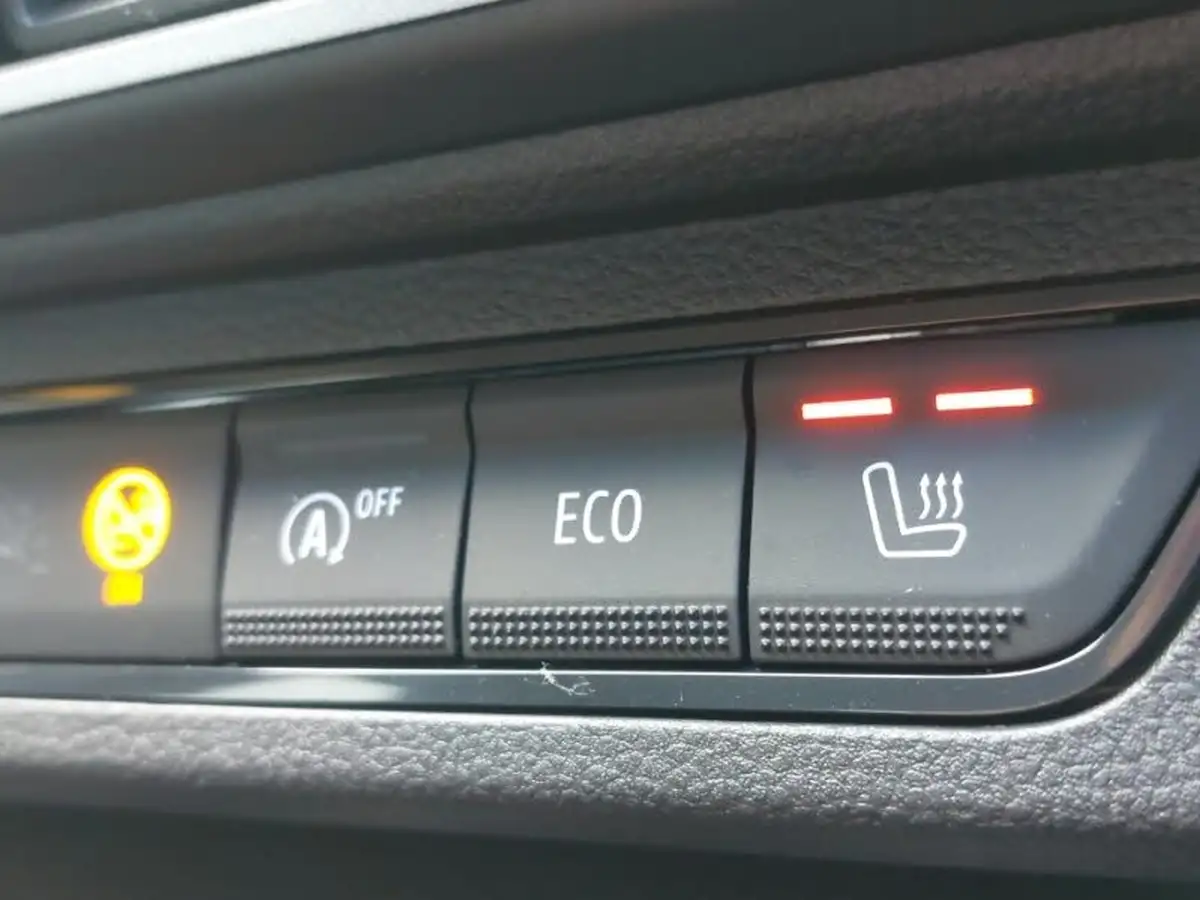 2023-dacia-sandero-stepway-10-tce-essential-90bhp-big-18