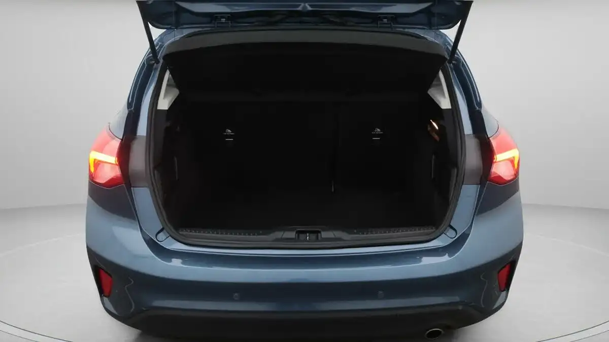 2020-ford-focus-15-titanium-hatchback-big-17