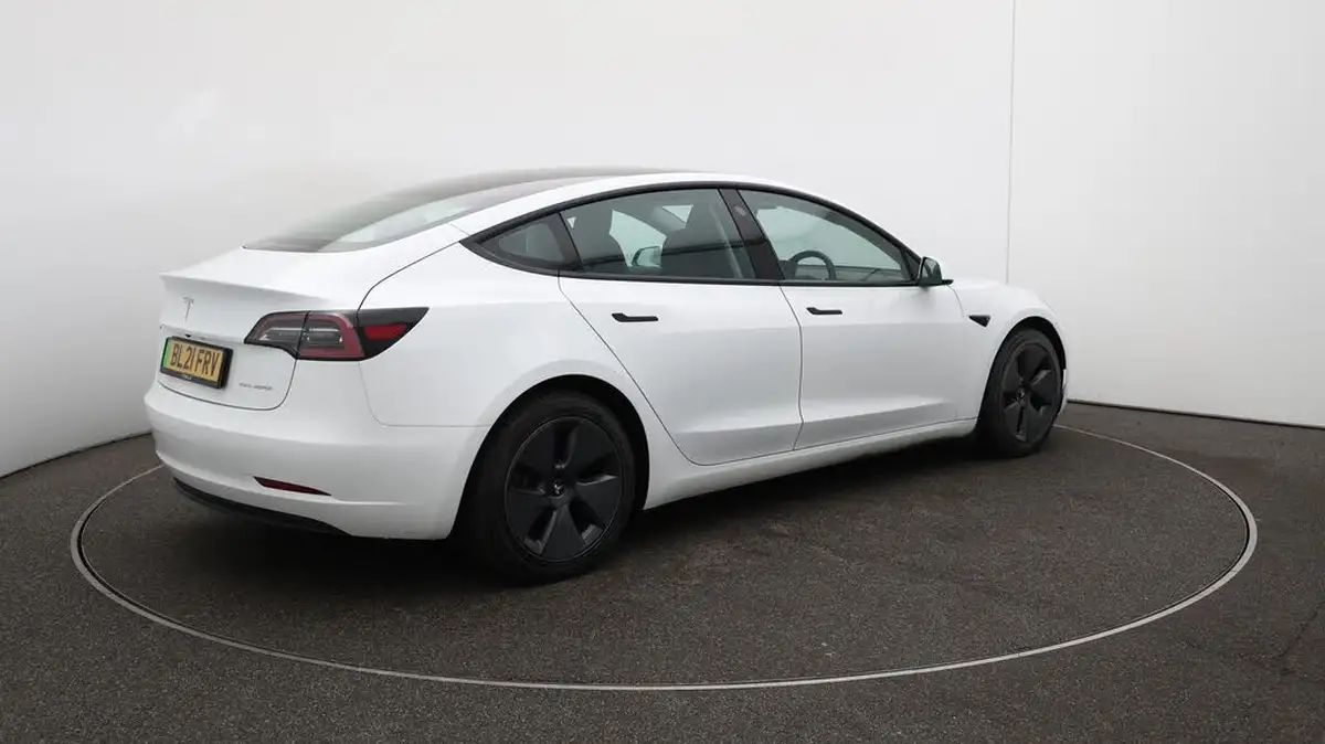 2021-tesla-model-3-e-long-range-4x4-big-51