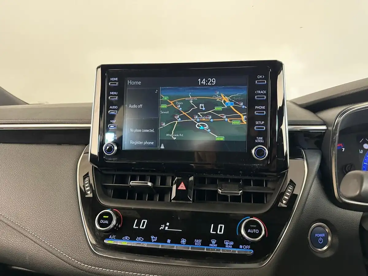 2021-toyota-corolla-18-vvt-i-icon-tech-trk-hatchback-5d-big-33