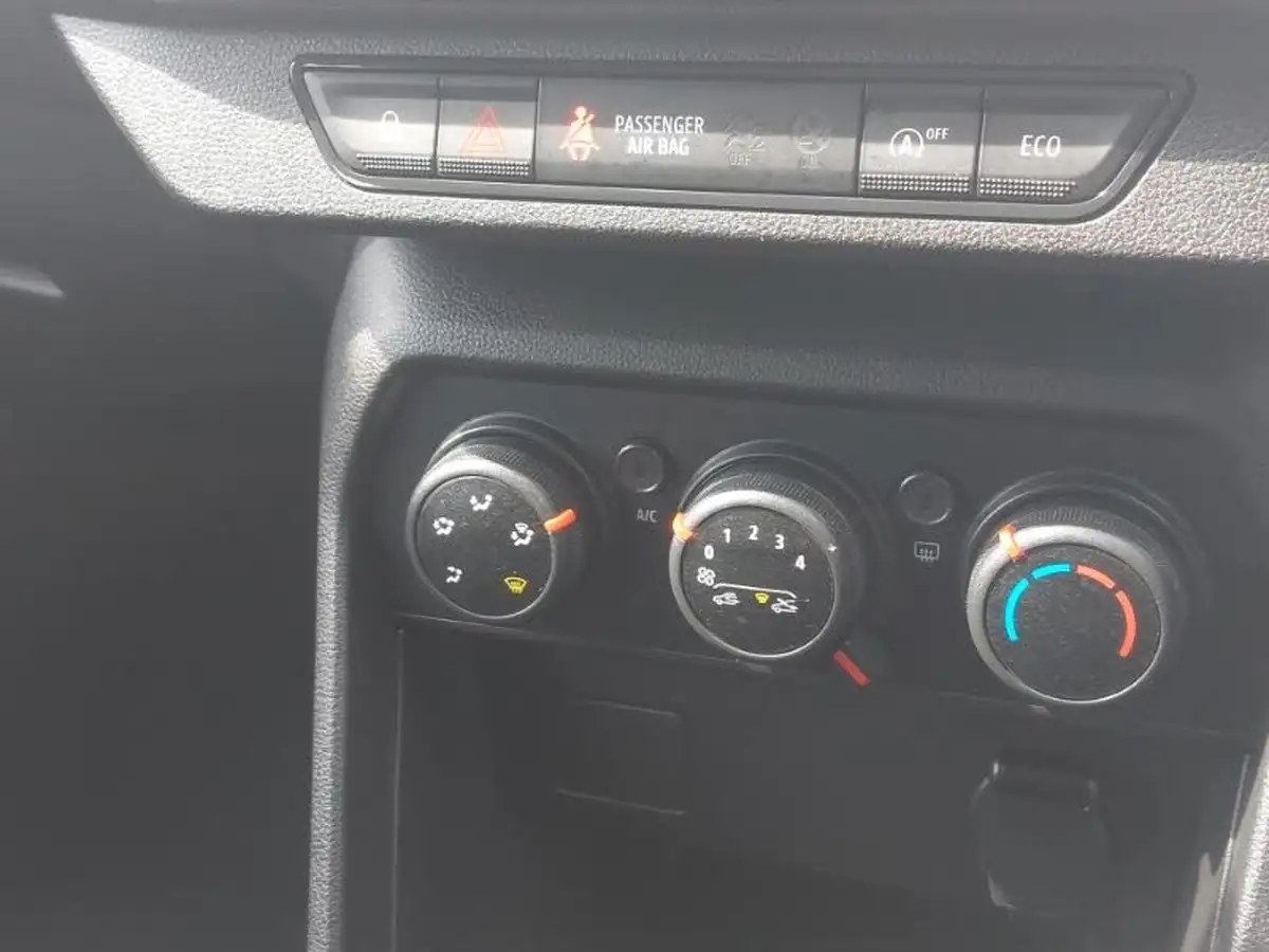 2022-dacia-sandero-stepway-10-tce-essential-90bhp-big-18