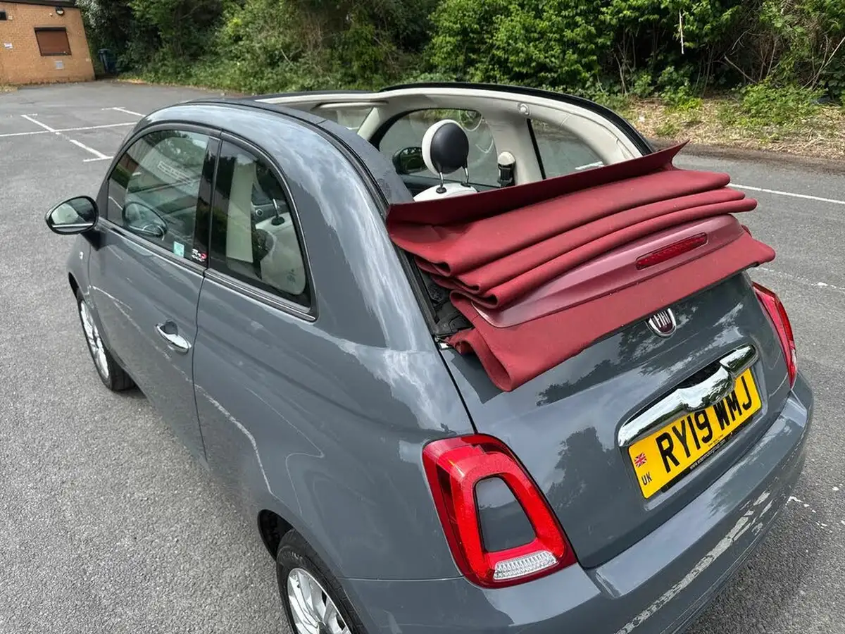 2019-fiat-500c-12-lounge-big-22