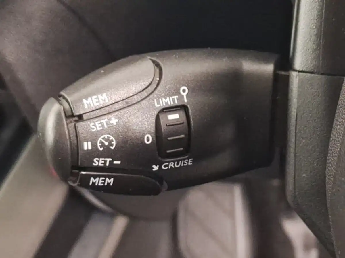 2022-citroen-c5-aircross-15bluehdi-shine-ss-big-14