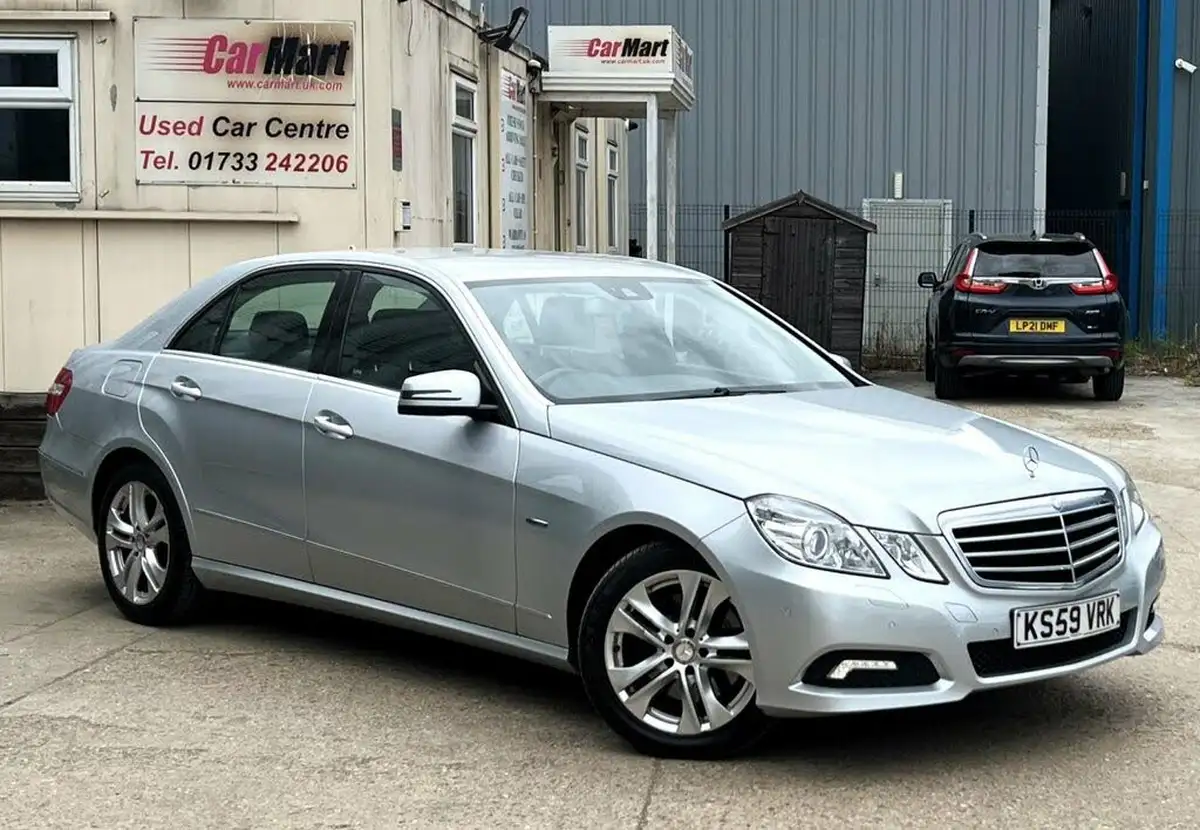 2010-mercedes-benz-e-class-21td-e250-cdi-avantgarde-21cdi-blue-f-saloon-4d-auto-big-0