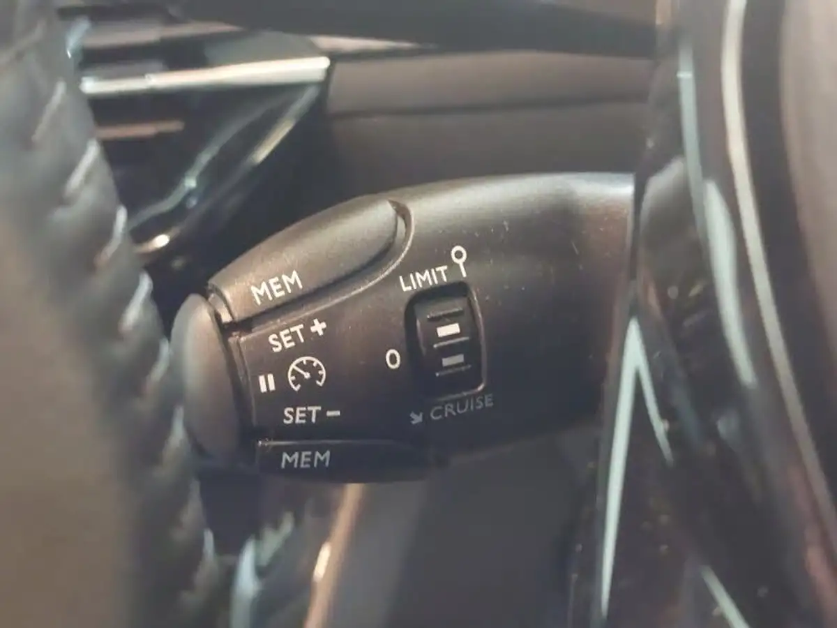 2022-peugeot-208-12-puretech-active-premium-75bhp-big-14
