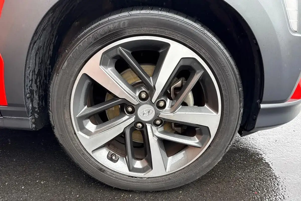 2018-hyundai-kona-10-t-gdi-premium-se-1-tone-roof-big-5