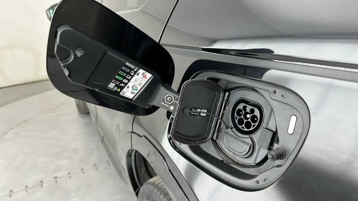 2022-land-rover-discovery-sport-15-p300e-r-dynamic-se-big-29
