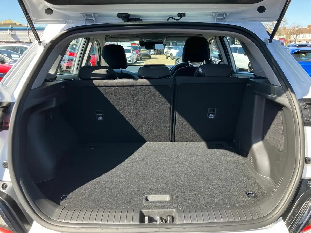 2023-hyundai-kona-e-se-connect-big-20