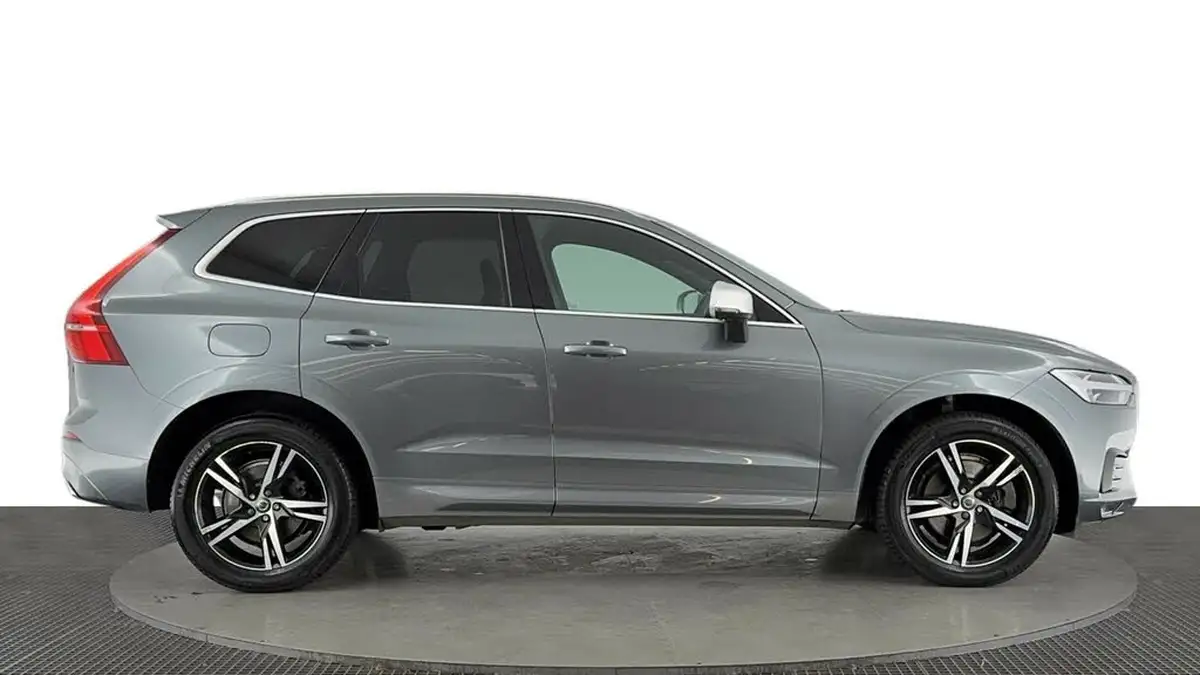 2018-volvo-xc60-20td-d4-r-design-4x4-geartronic-big-2