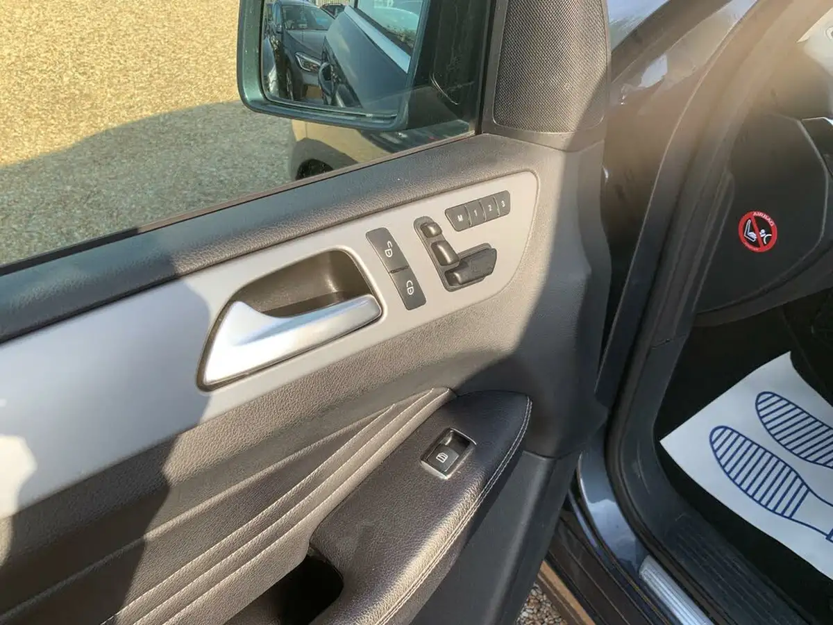2012-mercedes-benz-m-class-30td-ml350-bluetec-sport-big-22