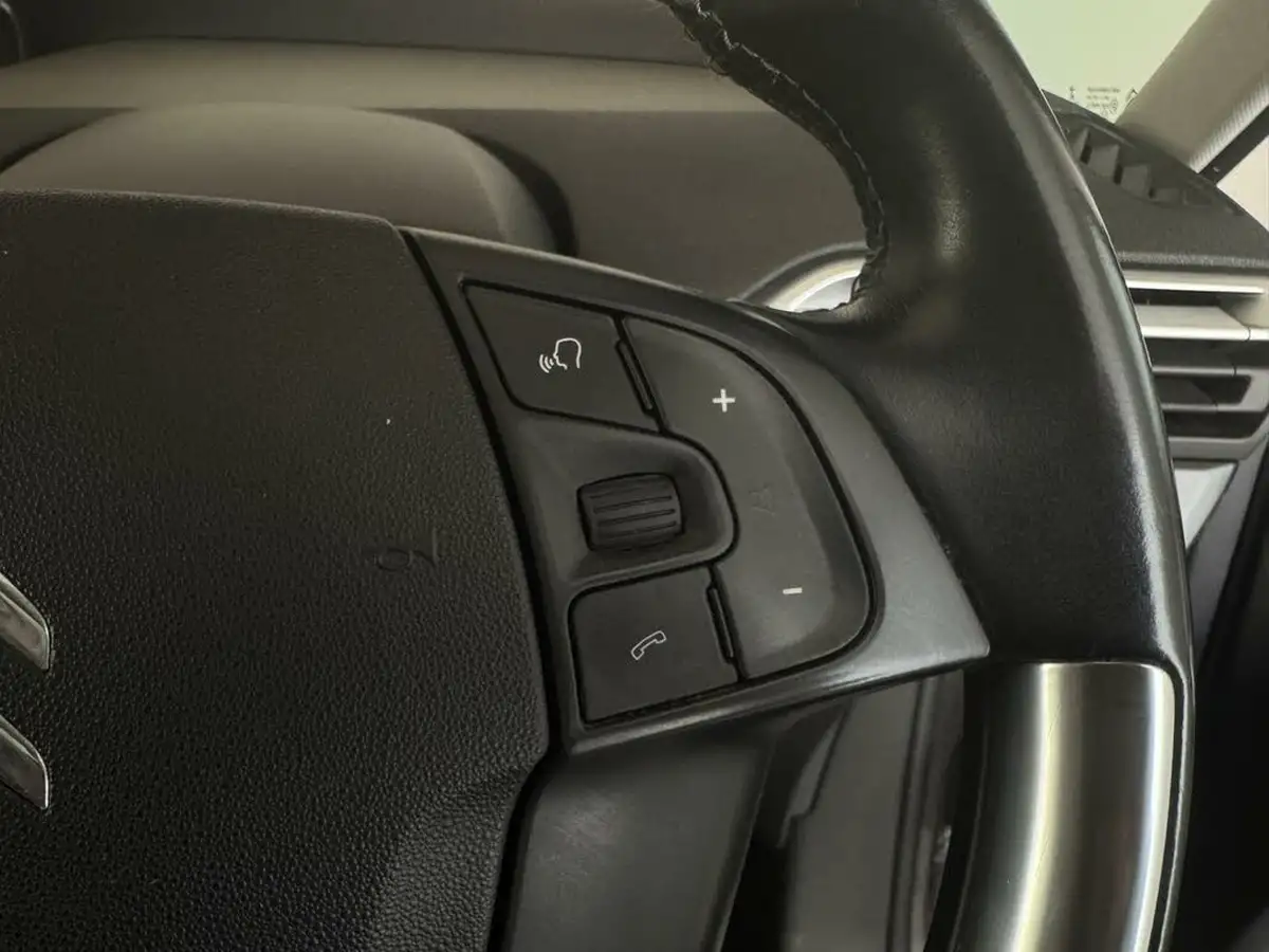 2019-citroen-grand-c4-spacetourer-12-puretech-flair-big-15