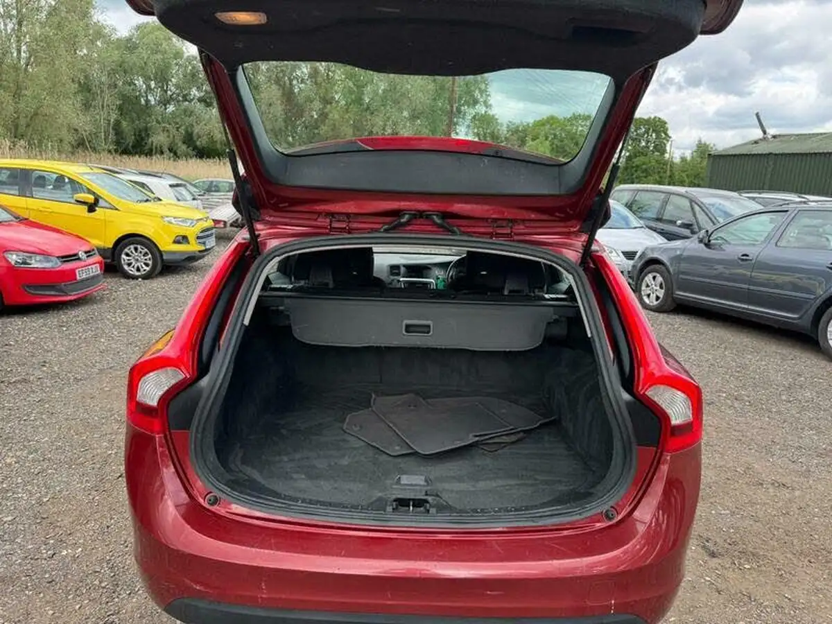 2012-volvo-v60-16td-d2-es-big-8