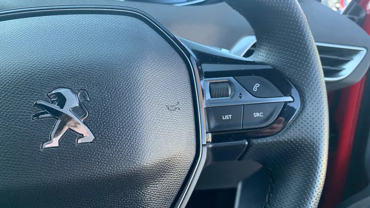 2023-peugeot-5008-suv-16-puretech-gt-big-24