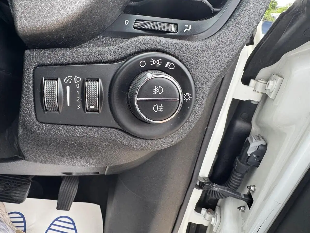 2016-fiat-500x-14-multiair-cross-140bhp-ddct-big-62