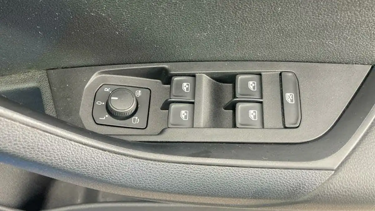 2021-skoda-karoq-15-tsi-edition-big-14