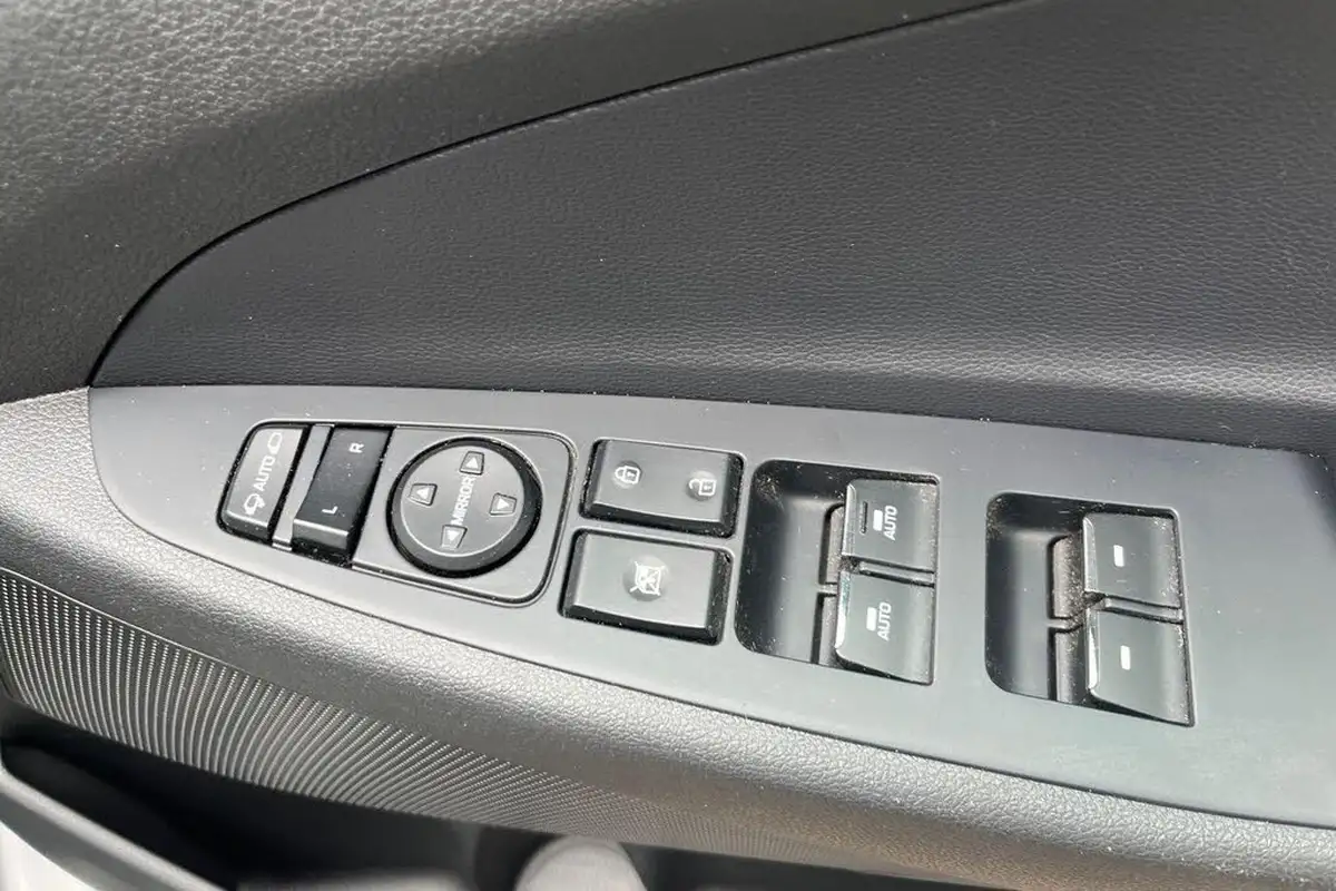 2021-hyundai-tucson-16crdi-se-nav-136ps-dct-big-10