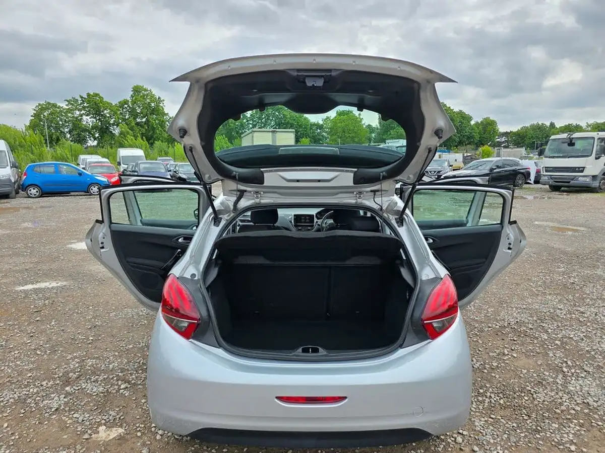 2016-peugeot-208-12-puretech-active-82bhp-ss-5d-etg5-big-41