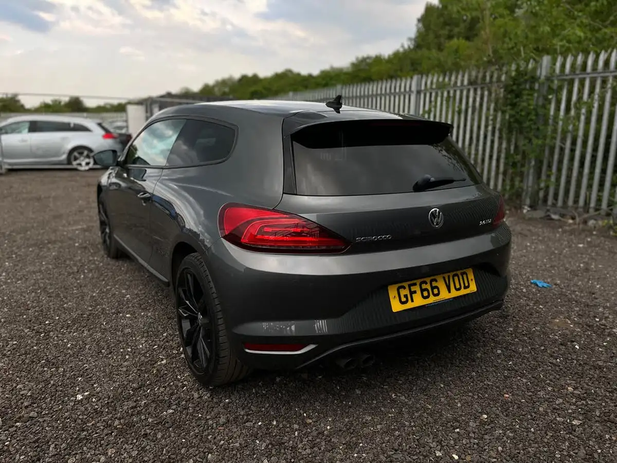 2016-volkswagen-scirocco-20tdi-gt-150ps-dsg-big-8