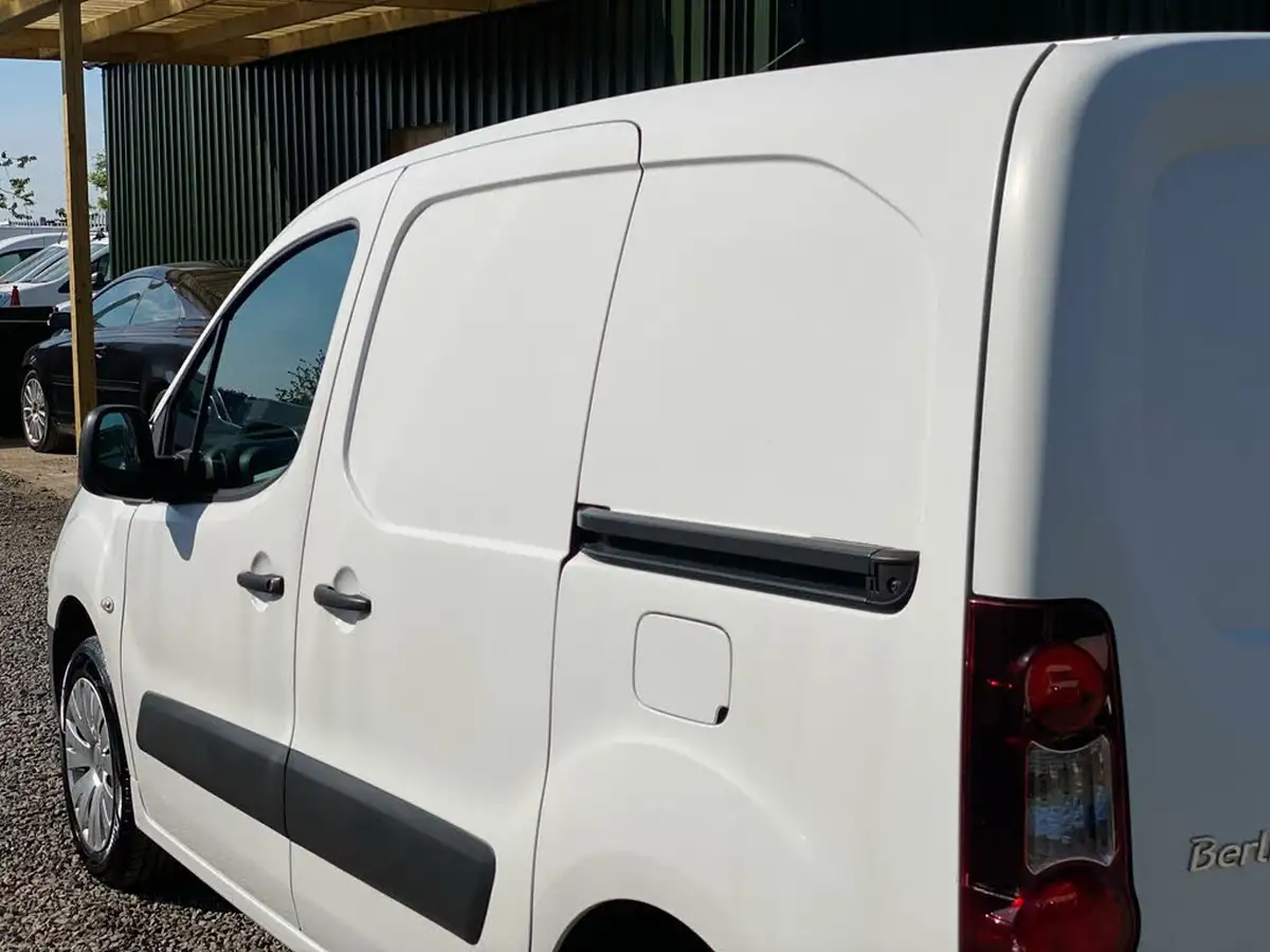 2013-citroen-berlingo-16td-l1-625-lx-airdream-airdream-panel-big-26