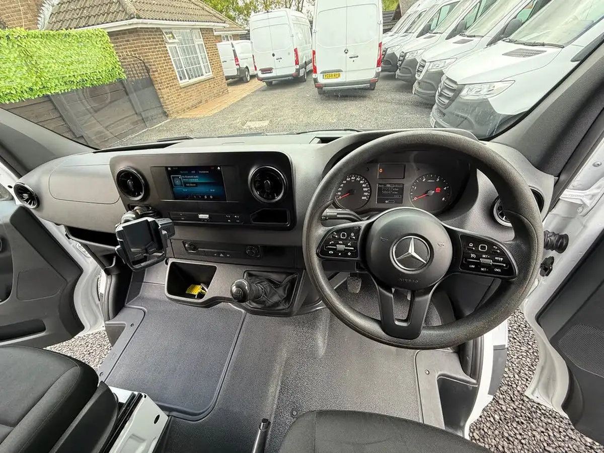 2018-mercedes-benz-sprinter-21cdi-311-l2h1-panel-van-rwd-eco-gear-360-big-16