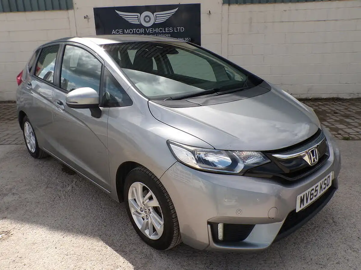 2015-honda-jazz-13-i-vtec-se-big-9