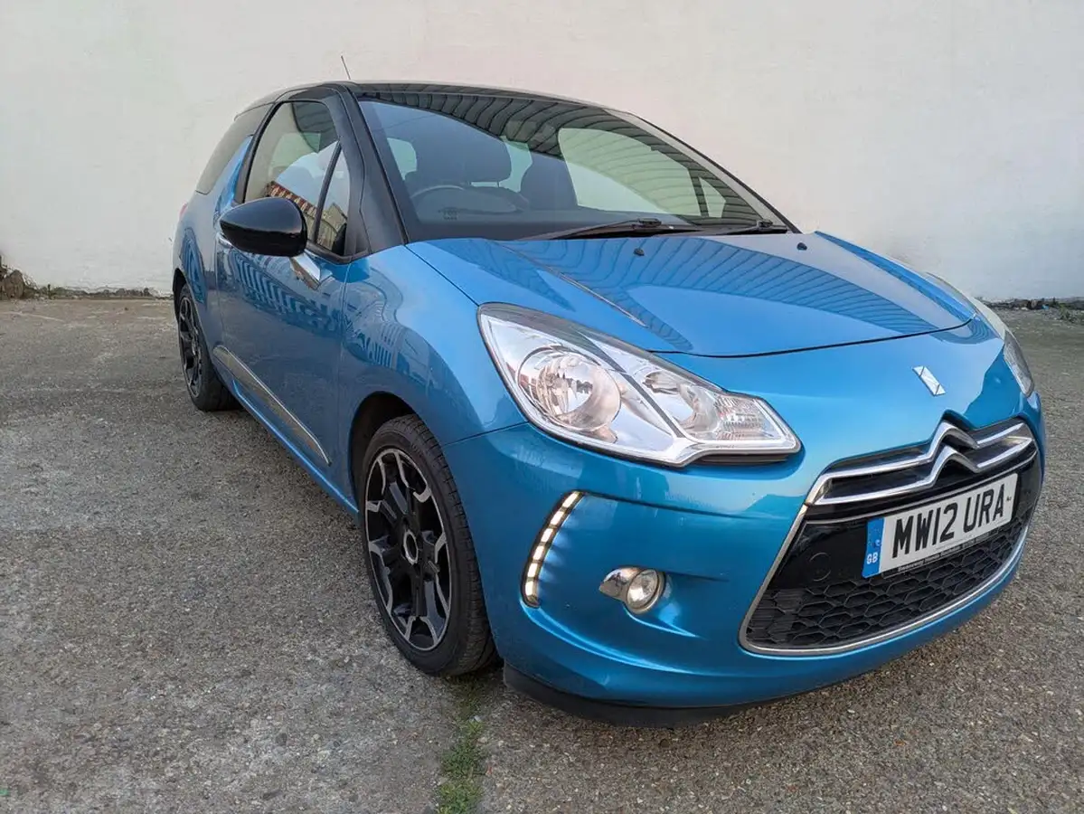 2012-citroen-ds3-16e-hdi-dsport-big-18