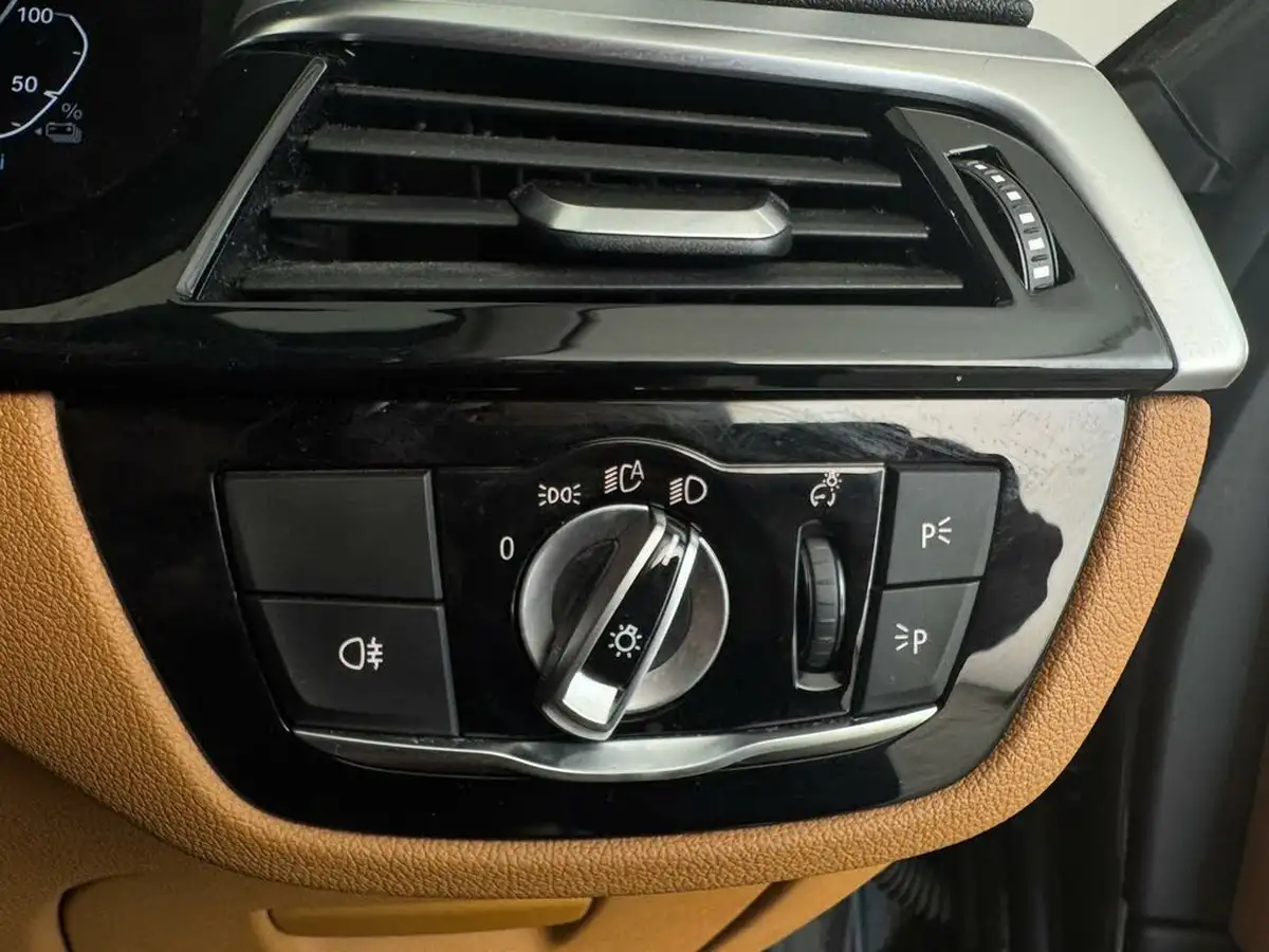 2021-bmw-5-series-20-530e-se-touring-5d-big-18