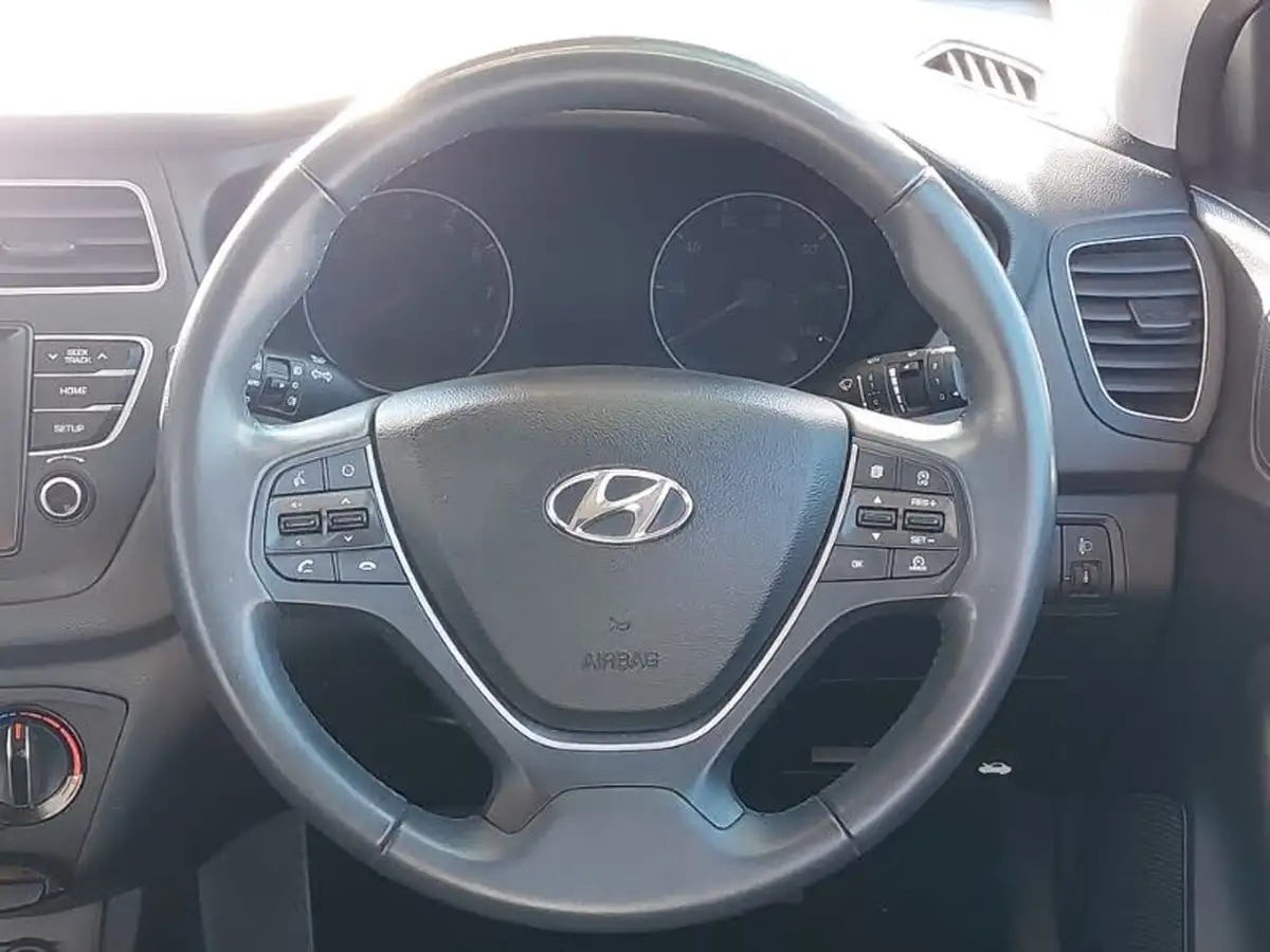 2018-hyundai-i20-12-se-mpi-isg-hatchback-5d-big-6