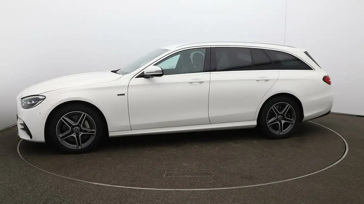 2021-mercedes-benz-e-class-20d-e300de-amg-line-edition-estate-5d-big-66