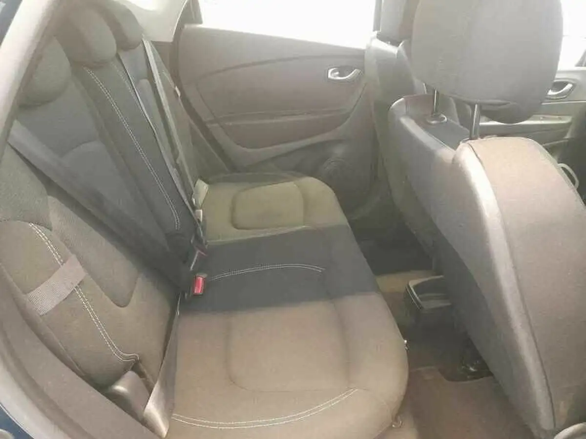 2019-renault-captur-09-tce-play-big-10