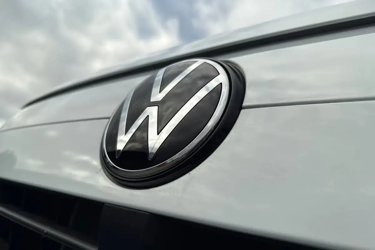 2025-volkswagen-transporter-20tdi-t30-commerce-plus-bmt-swb-150pseu6e-big-28