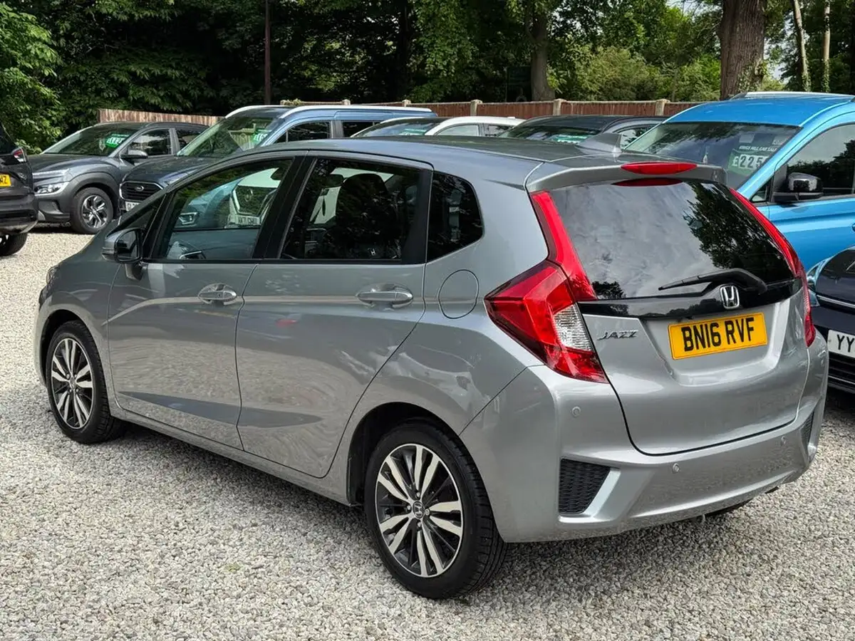 2016-honda-jazz-13-i-vtec-ex-cvt-big-4