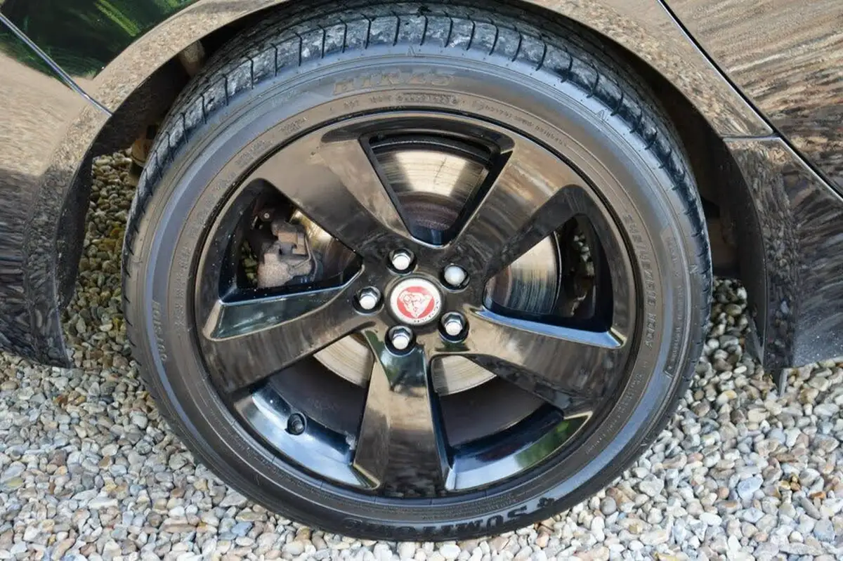 2016-jaguar-xf-20td-portfolio-180ps-auto-big-17
