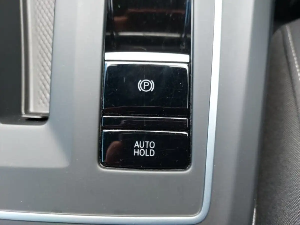 2022-volkswagen-golf-20tdi-gtd-big-18