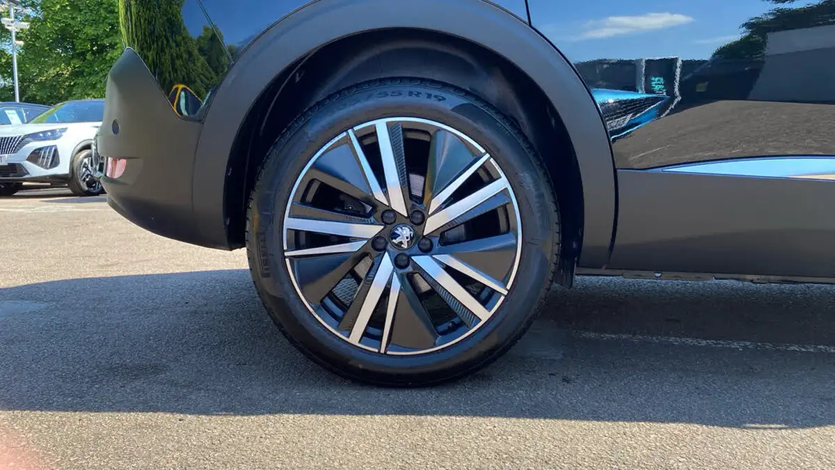 2021-peugeot-5008-suv-20-bluehdi-gt-premium-177bhp-big-15