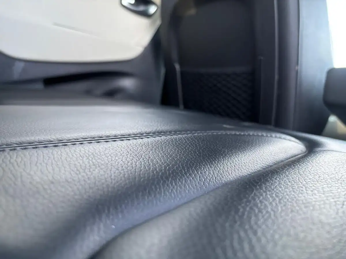 2020-renault-captur-09-tce-gt-line-big-35