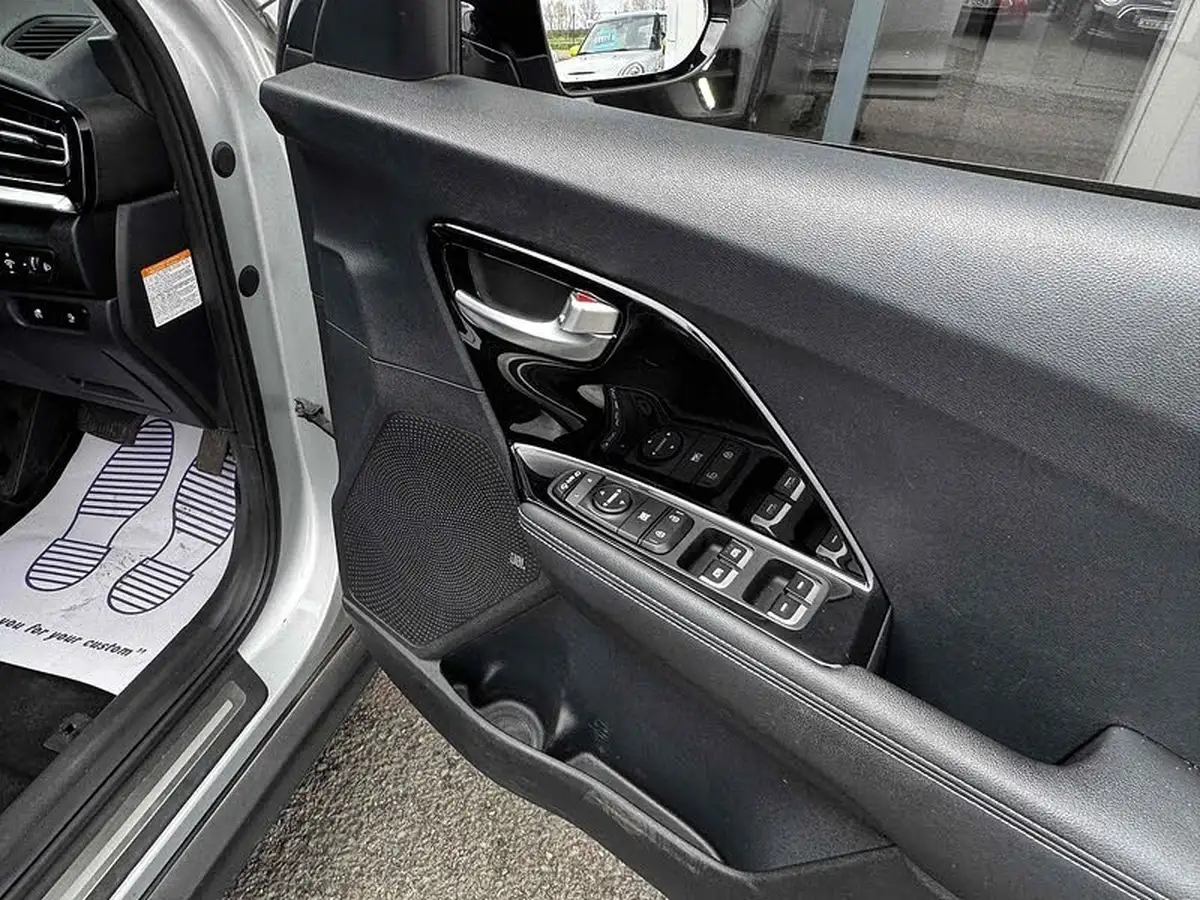 2020-kia-e-niro-ev-4-big-29