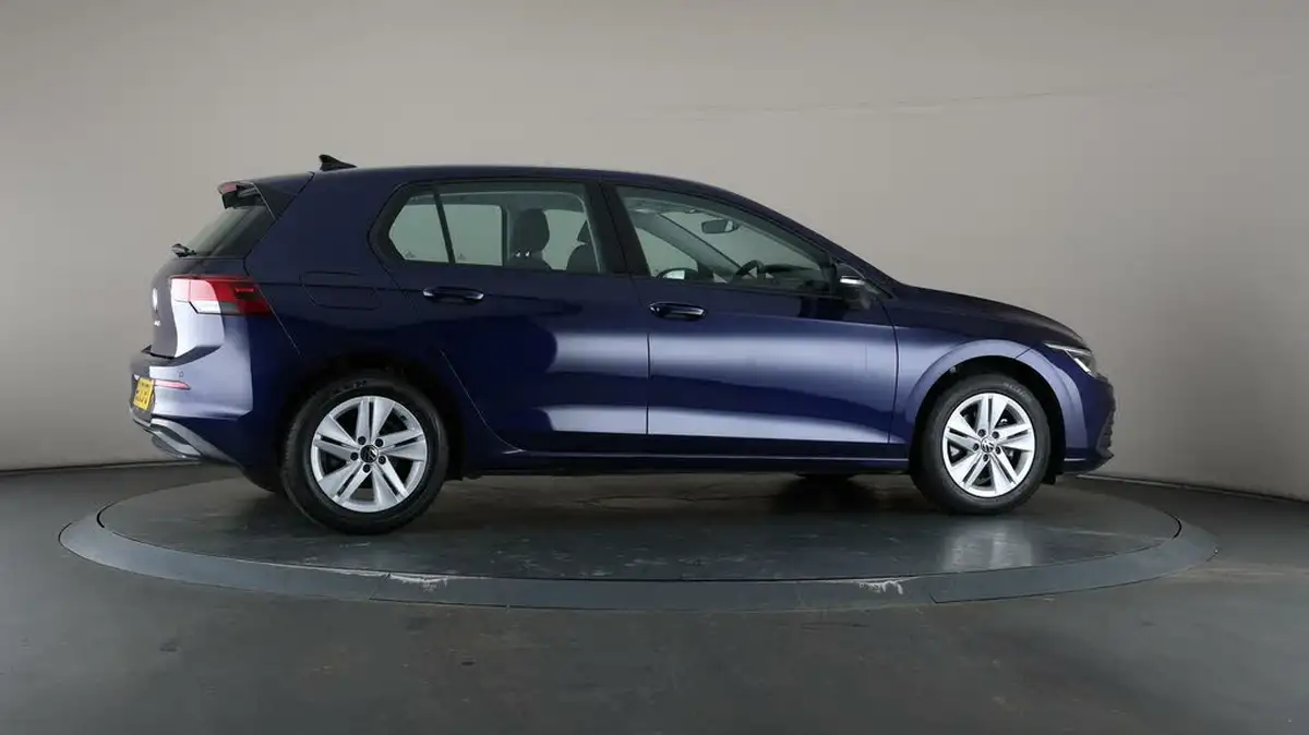 2022-volkswagen-golf-15-tsi-life-130ps-hatchback-big-61