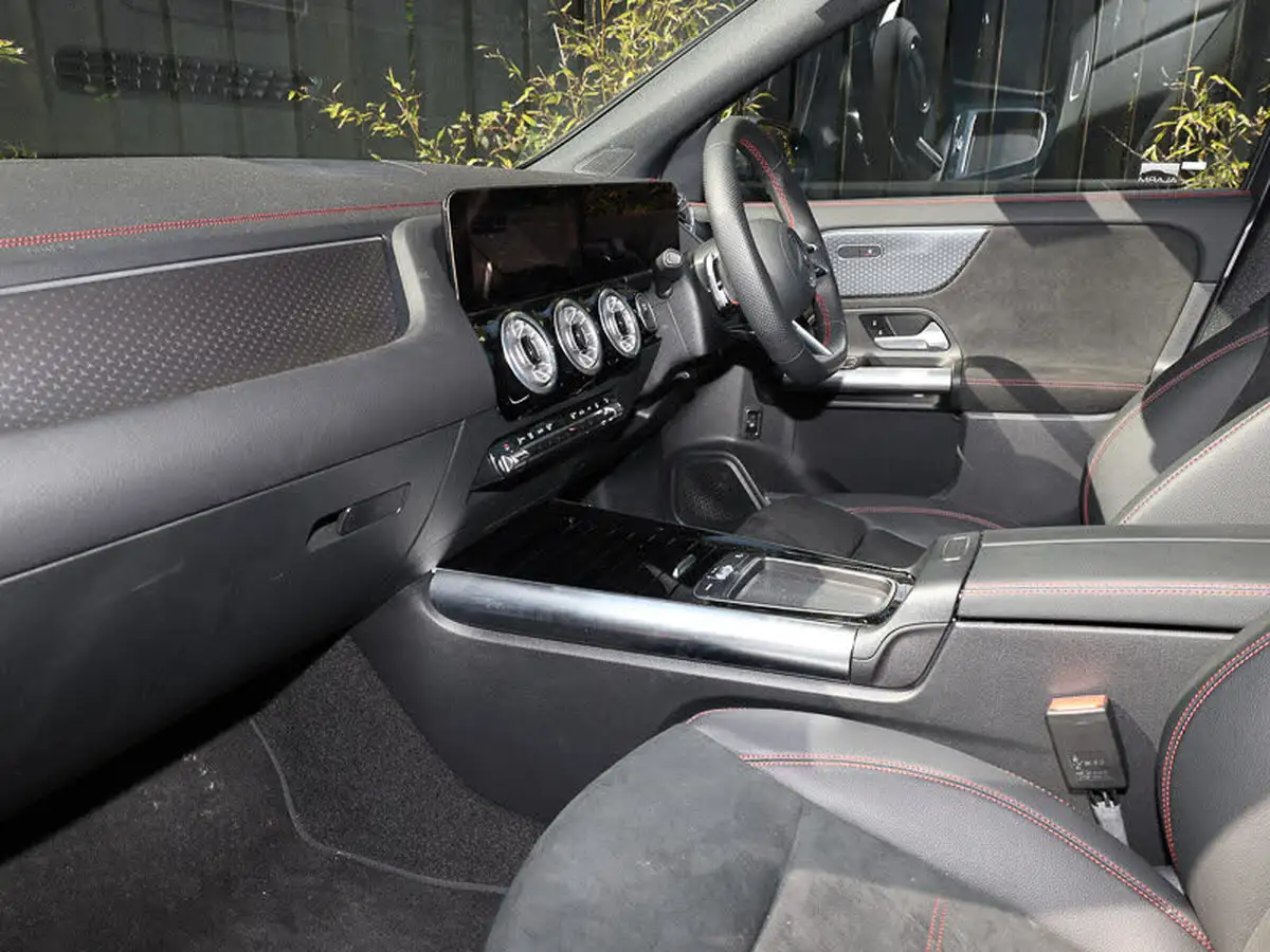 2024-mercedes-benz-eqa-e-eqa-250-amg-line-executive-big-2