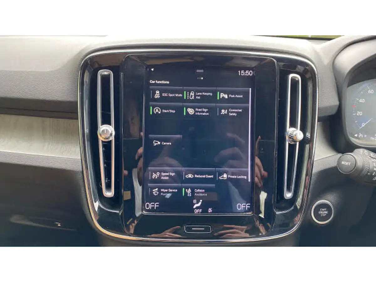 2020-volvo-xc40-20-b4-inscription-big-20