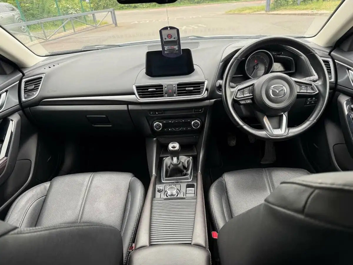 2017-mazda-mazda3-20-sport-nav-120ps-hatchback-5d-big-35