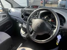 2017-peugeot-partner-small-27
