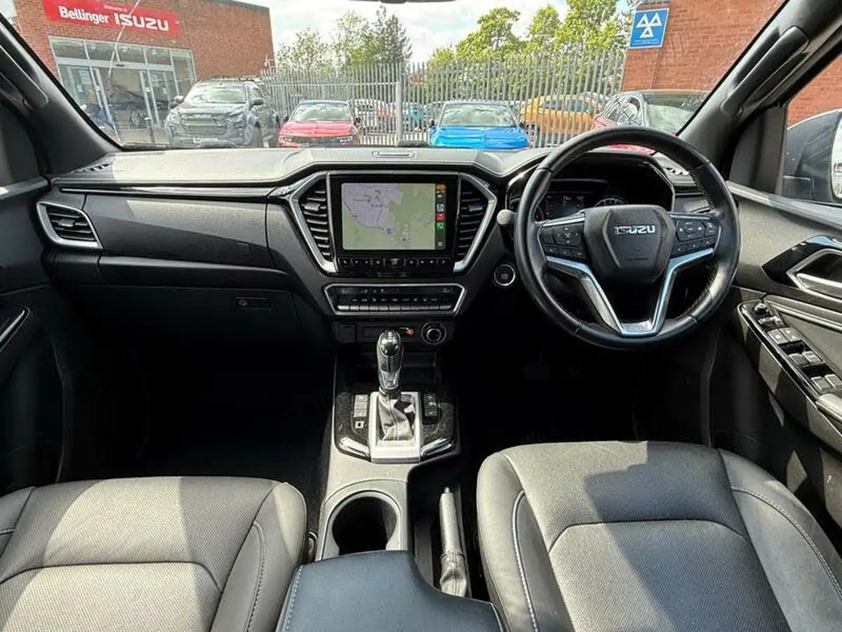 2022-isuzu-d-max-19td-v-cross-pick-up-auto-big-4