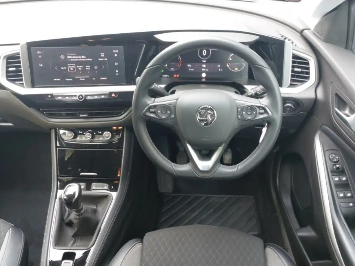 2022-vauxhall-grandland-12-gs-line-big-6