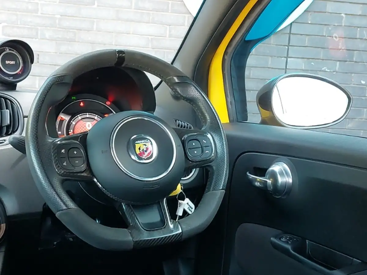 2020-abarth-595-14-tjet-competizione-big-9
